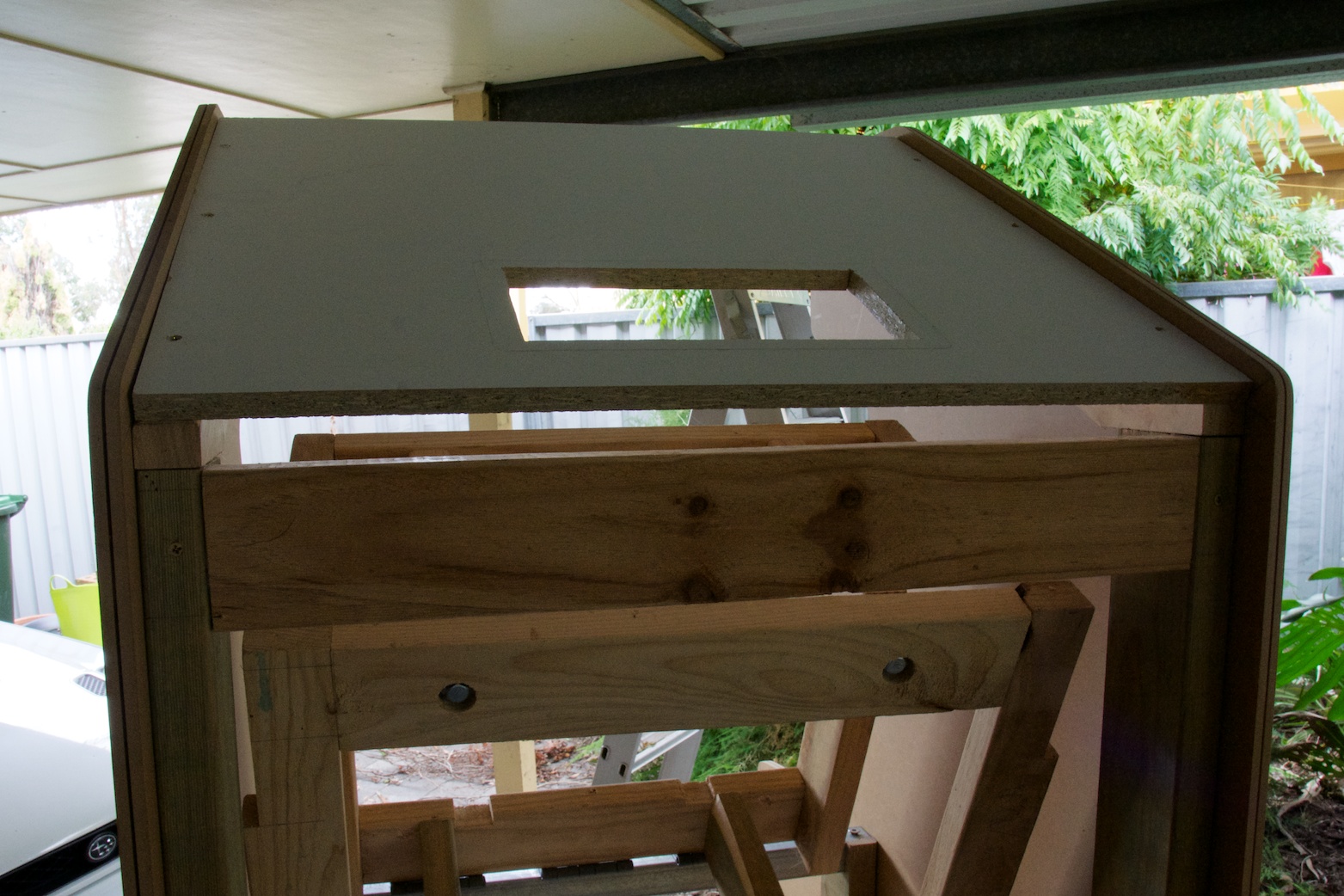 picture of top of arcade cabinet