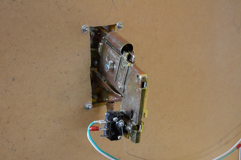 picture of installed coin mechanism from the front